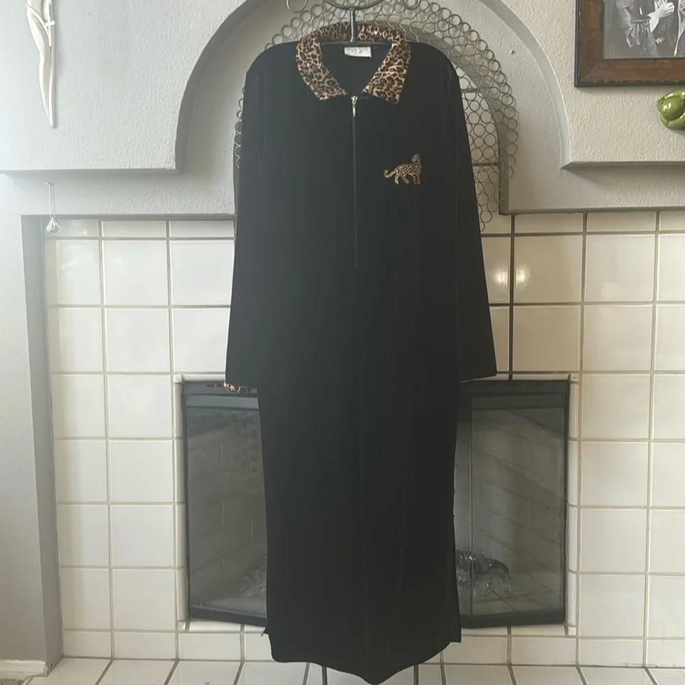 Vintage Amanda Stewart intimates animal print leopard cheetah house robe velour - Picture 4 of 15